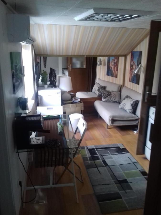 Apartment " Studio Green " Free Parking, Self Check-In Zagreb Dış mekan fotoğraf