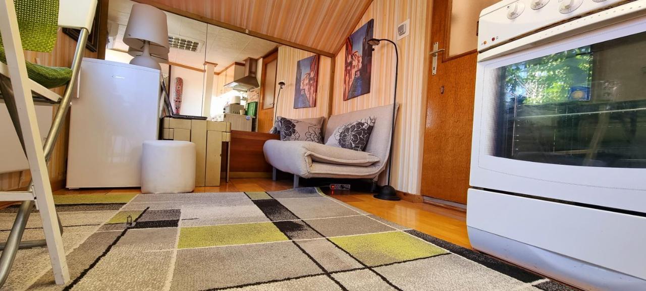 Apartment " Studio Green " Free Parking, Self Check-In Zagreb Dış mekan fotoğraf