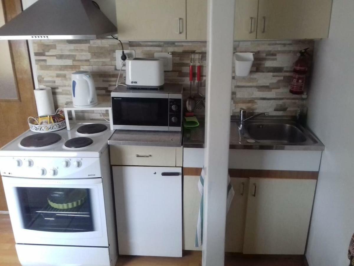 Apartment " Studio Green " Free Parking, Self Check-In Zagreb Dış mekan fotoğraf
